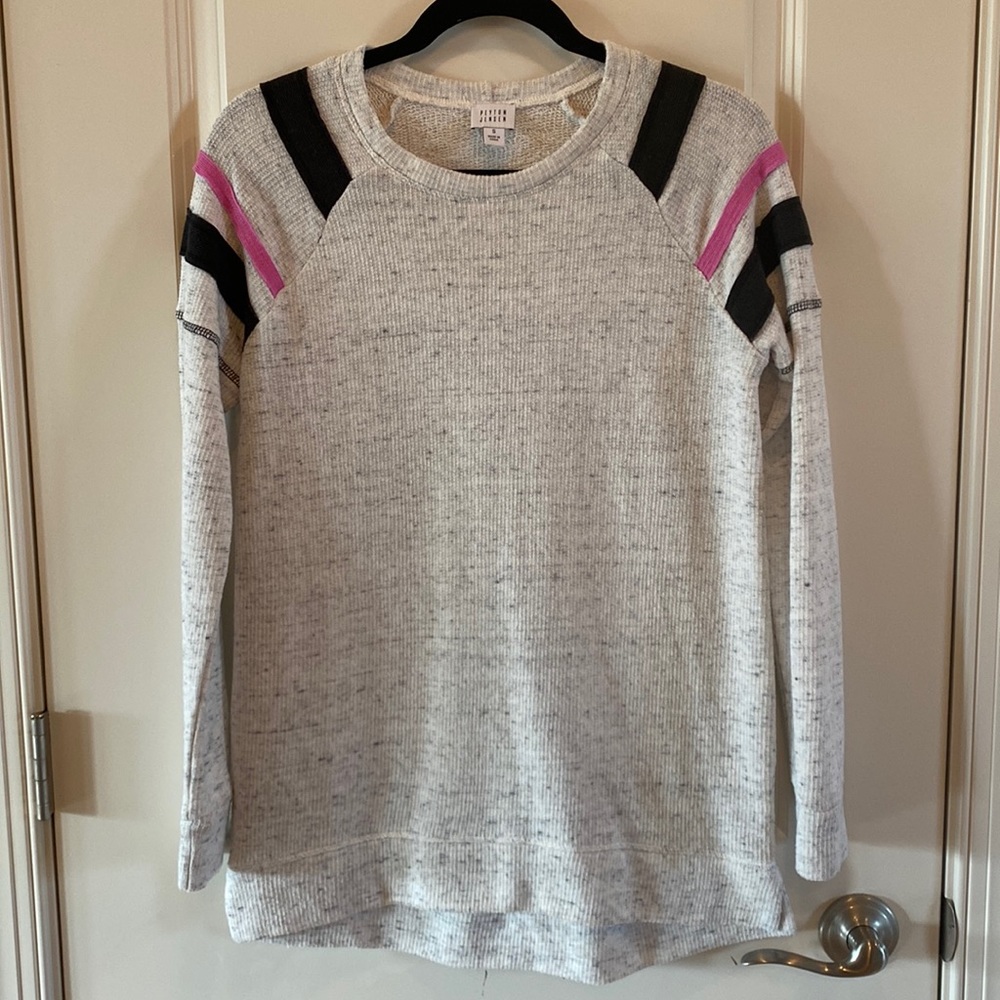 Size small. Peyton Jensen. Thermal.